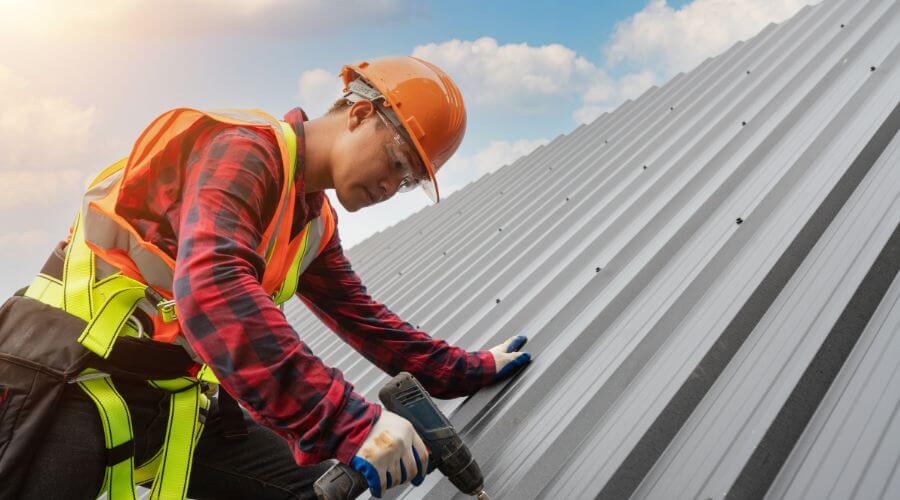 Expert Emergency Roof Repairs services in Alhambra, IL